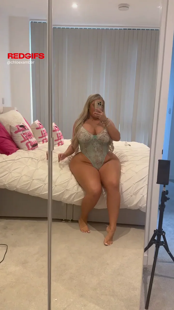 Do I look too thick for you or am I just overthinking it?