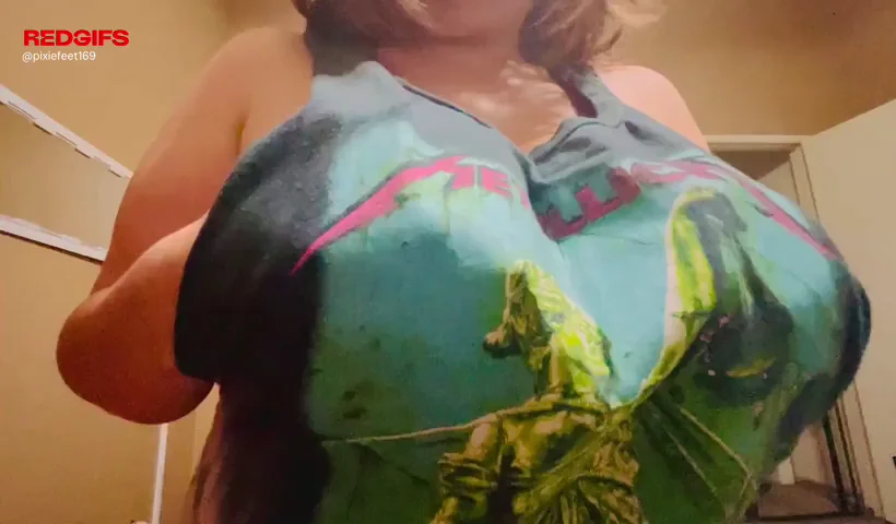 Massive Jiggly Tits Overflowing That Slutty Green Top