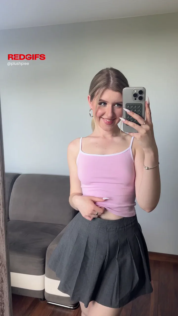 Cute Teen's Pink Top Titty Drop Tease