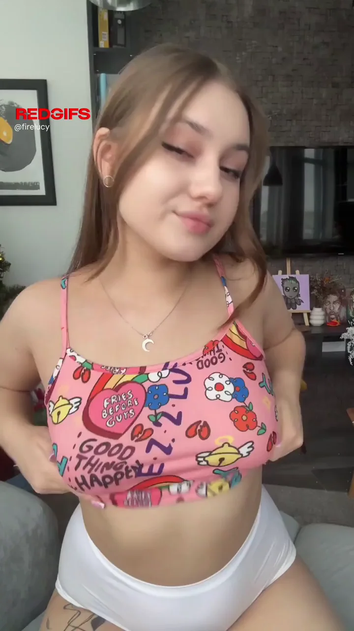 Beautiful natural boobies reveal their charm [reveal]