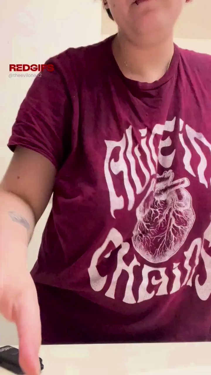 Gotta take a hit while I drop my tits