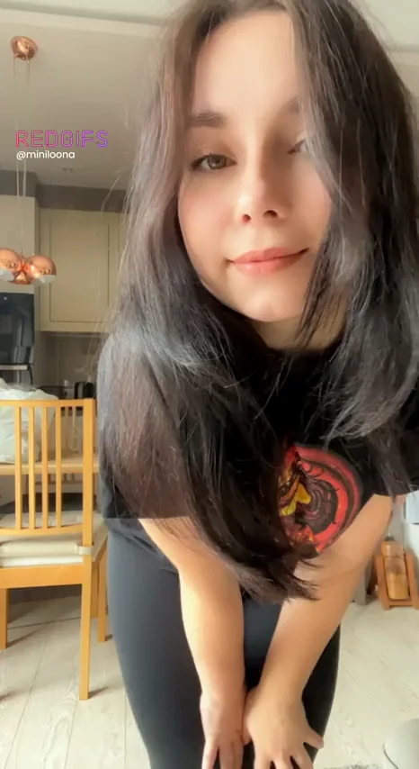 Nice natural tits drop