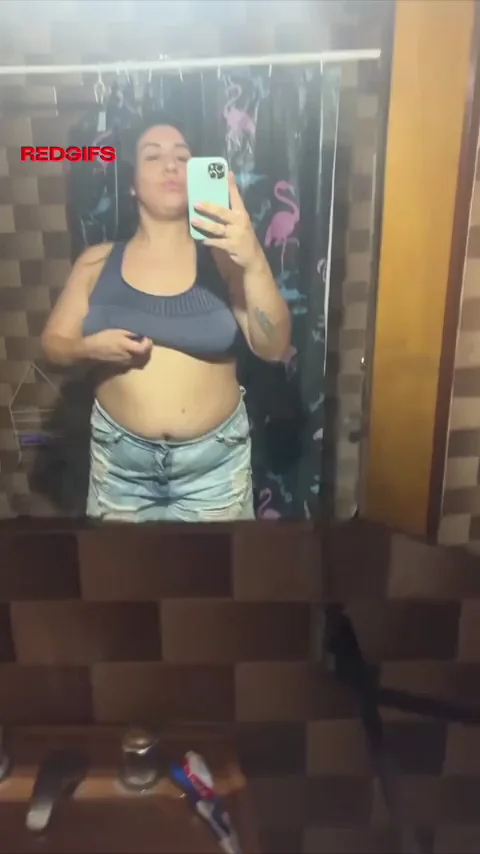 When I've had too much to drink, I love hiding in the bathroom and sending nudes to strangers like you. Reveal