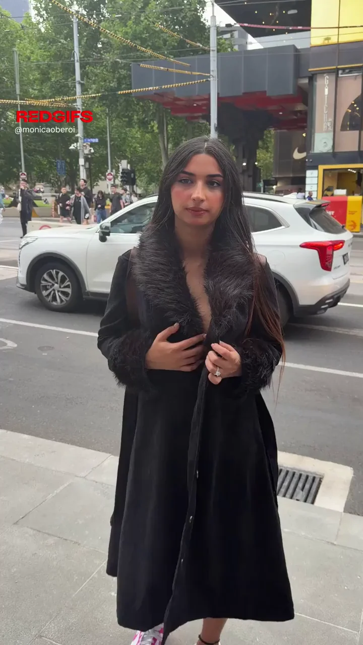 Super hot flash, just a Bikini under my coat and tits out🥵