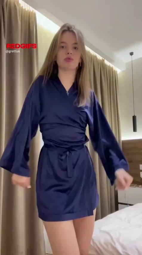 Teeny OnlyFans Slut Teases Non-Nude to Full Nude Tits & Pussy Reveal 🔥🍑