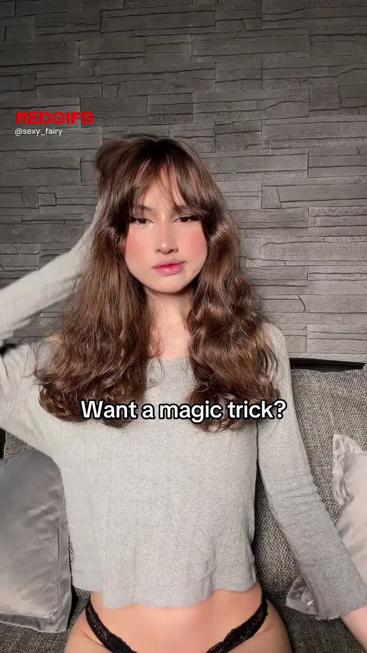 A moment in which every glance becomes a promise of something more 🥰