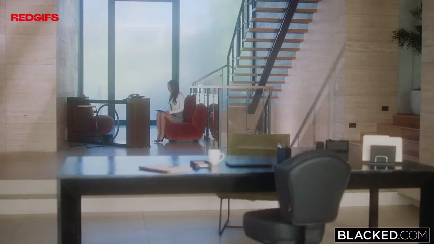 Zara's Petite Pussy Stuffed by Massive BBC 🍆💦