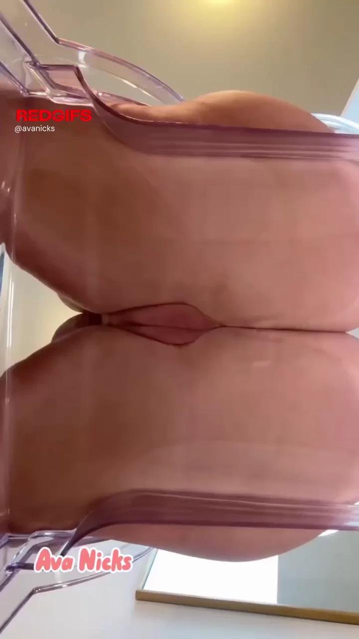 A real friend fucks my ass anytime I’m horny… Can I call you a friend ?