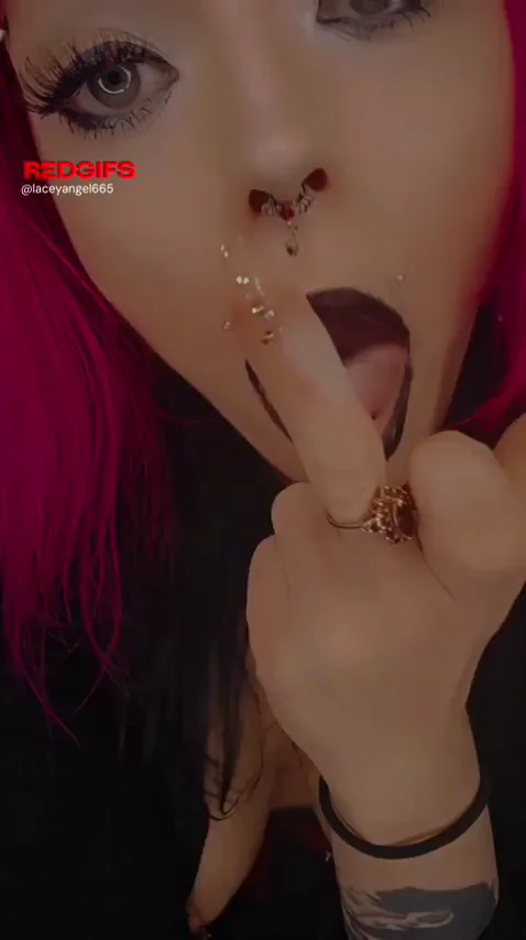 You’re addicted to Goddess, betas. 🖕Let me consume you. Size Queen who loves to do [rate]s Order a custom [vid] and watch my creativity flow! Brutal [dom] but also enjoy gentle mommy [dom] See for yourself why I have almost 200 reviews 🤭 Telegram/laceylustful READ MENU