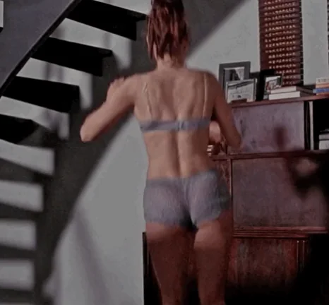Marisa Tomei's Tight Ass in Lacy Gray Panties Tease