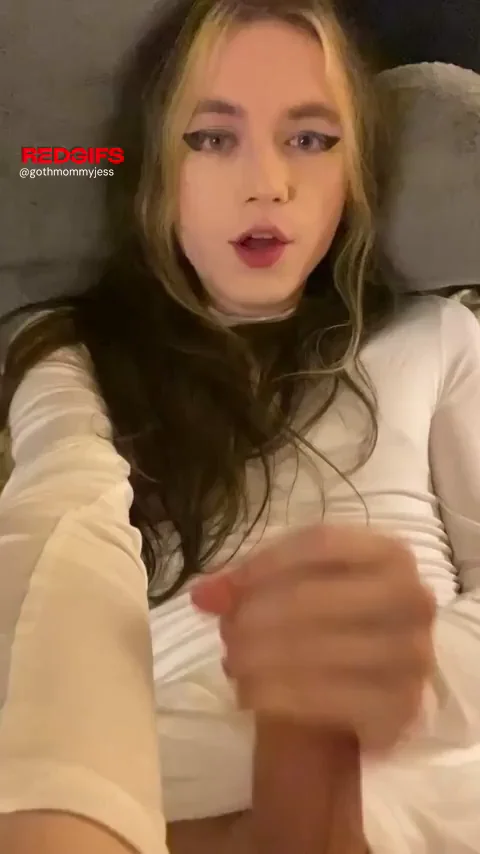 Amateur GIF by gothmommyjess