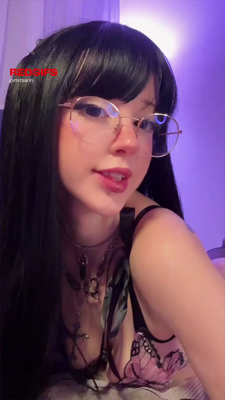 Is ahegao better with drooling? :)