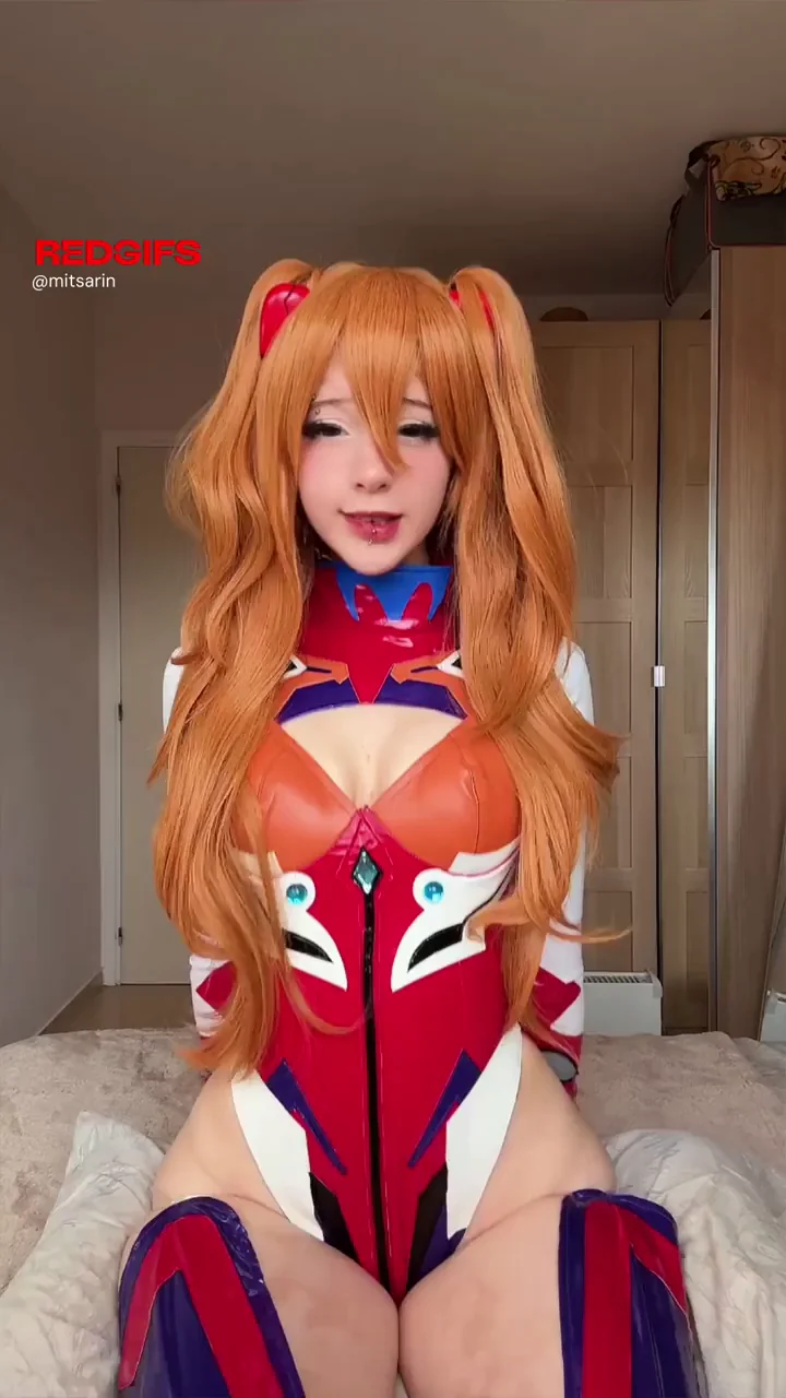 Petite Asuka Cosplay Slut Begs: Sit on Your Face? 😩💦🍑