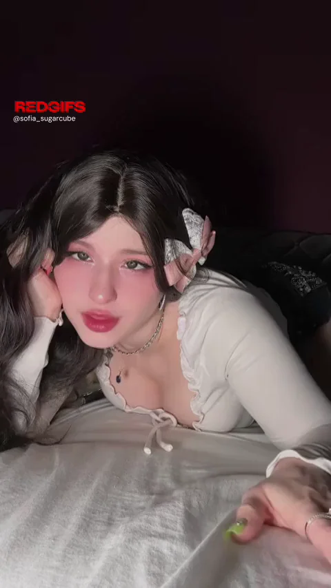 Cute enough to get a cumshot?