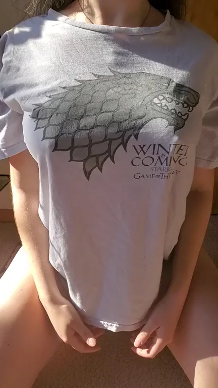 It's pretty cold since the winter is here. My nipples are quirkyyyy - s???????: ? alecsa_tv ?