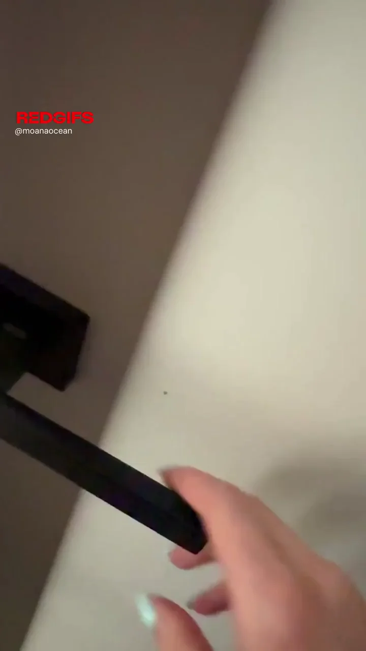 Ebony Babe's Juicy Lick Tease