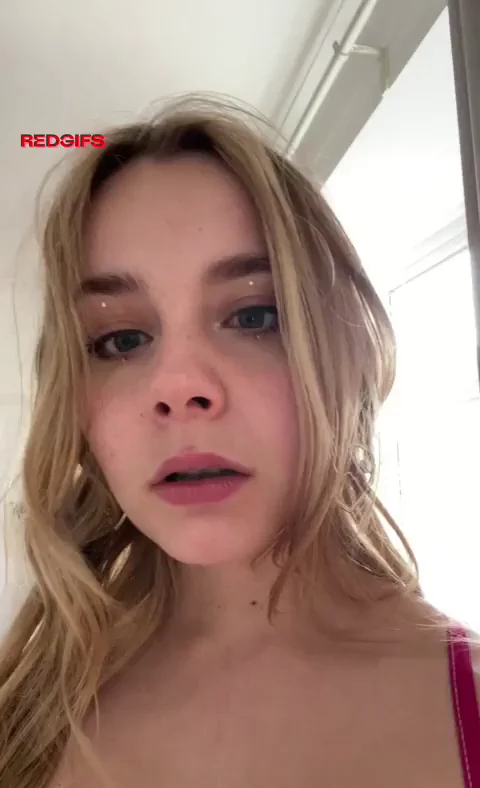 A tiny girl like me wants to be your fuckdoll💋💎