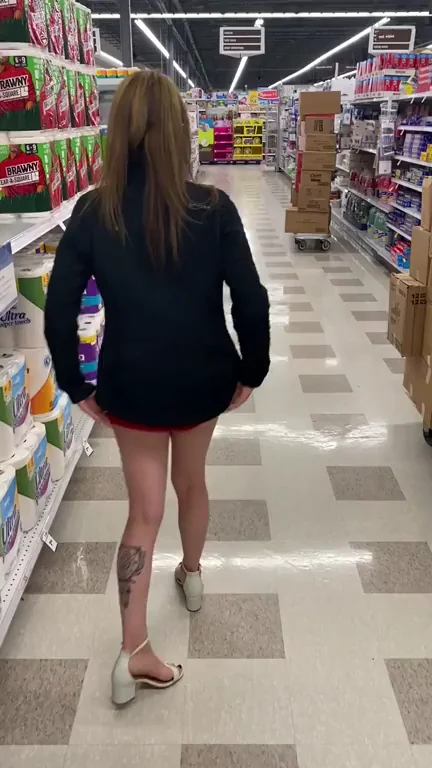 Love flashing in public ? [OC]