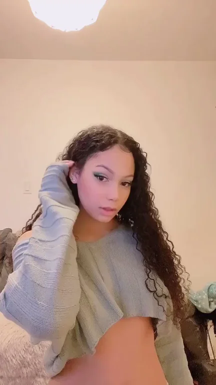 Epic Titty Drop from Curvy Ebony Babe