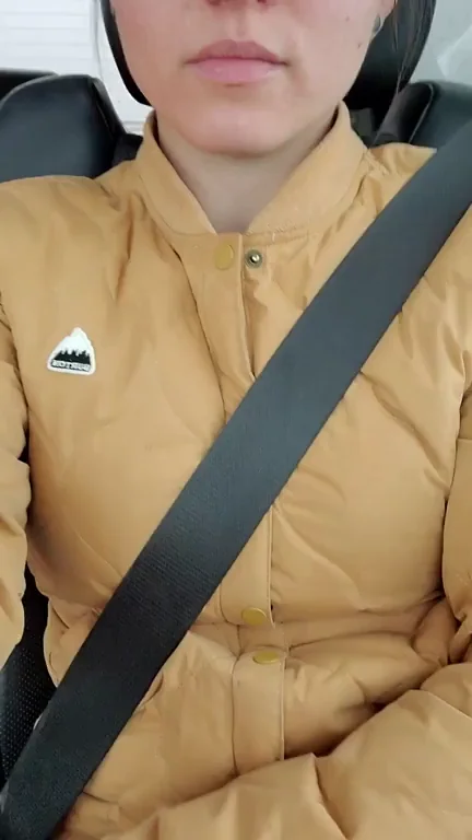 Flash on the highway... Road trips with me usually end up with nudity. [gif]