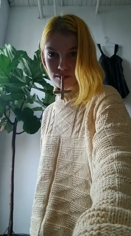 thought y'all could use a gif ?