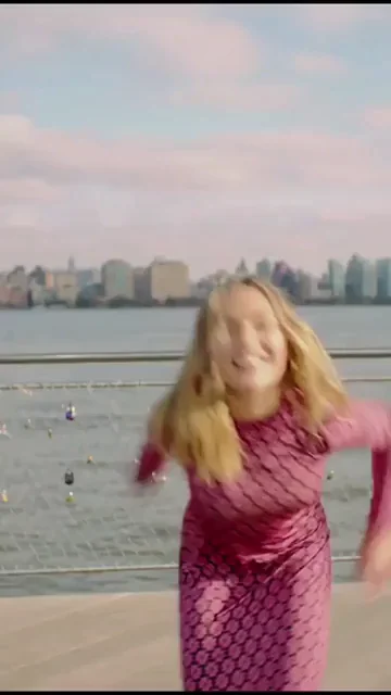 Maddie Ziegler dancing and jiggling