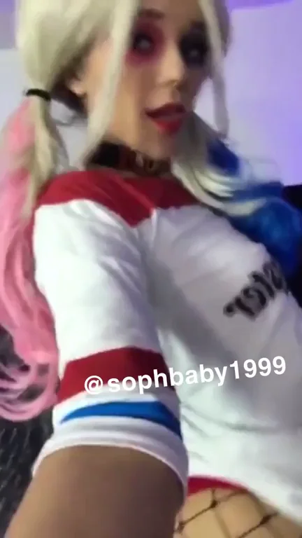 Horny Harley Quinn's Slutty Cosplay Tease by @sophbaby1999