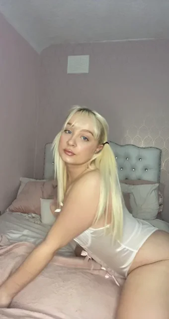 (18) not the best view of my fat ass but a little something;)