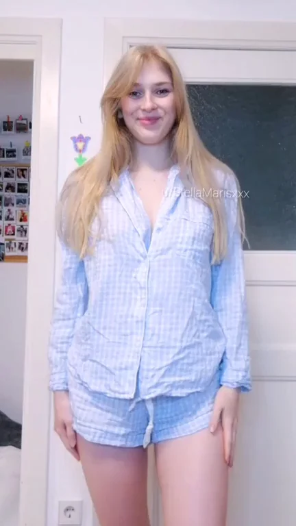Watch My Perky Tits Bounce Wild as I Jump Outta My Clothes 😍🍈🍈 [OC]