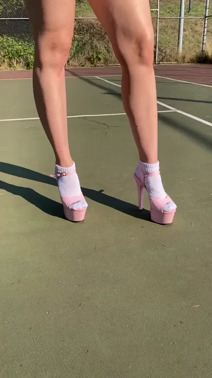 Tennis Slut Beckons in Pink Heels
