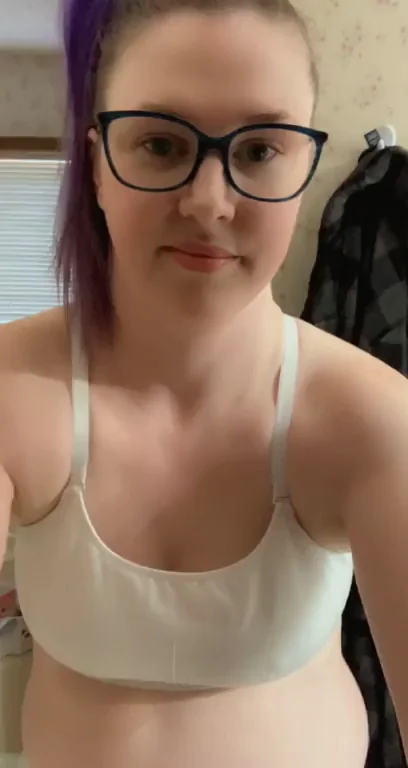 Feeling Cute & Curvy 😏💜