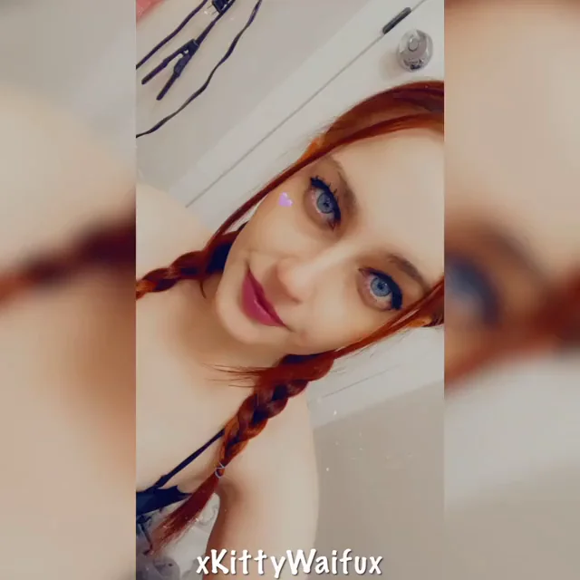 Fiery Redhead Kitty's Sultry Ahegao Tease