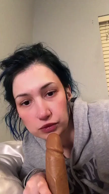 I always am available for a cock in my mouth ;)