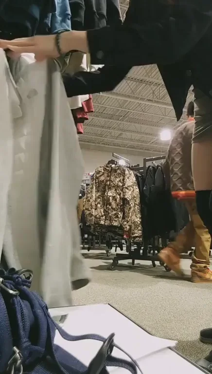 Public Mall Flash: Dude in Back Caught My Slutty Show! 😈👀 (F)