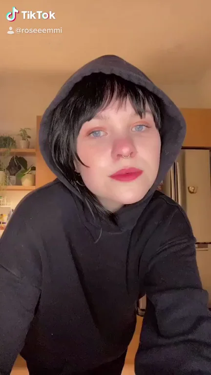🔥 Baggy Hoodie Hides Juicy Tits & Pussy Reveal 😈