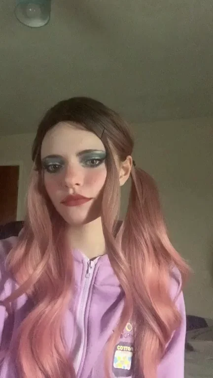 New wig, who dis?