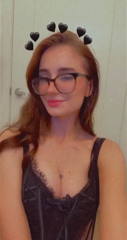 Looking for a volunteer to motorboat my growing tits ... would you be so kind?