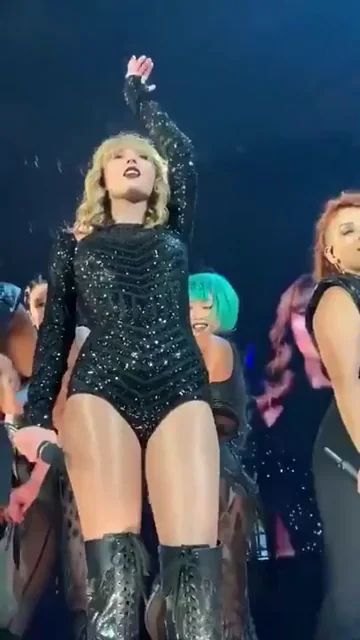 Taylor Swift's Sexy Bodysuit Tease 🍑🔥