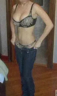🍈 Bouncy Tits in Tight Jeans Squeeze 😈