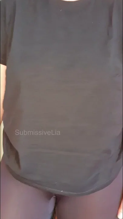 Morning Boob Flash GIF to Cure Your Wood 🍒💦