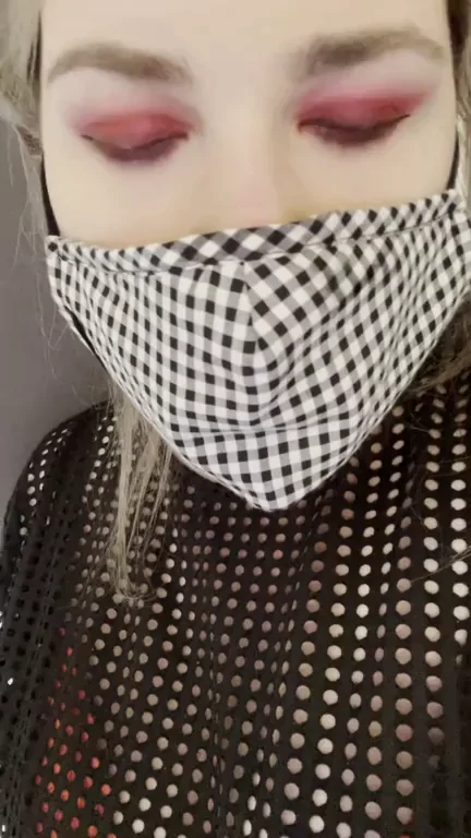the masks keeps the dildo safe..