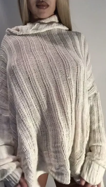 Are my natural tits appreciated on here? [gif]
