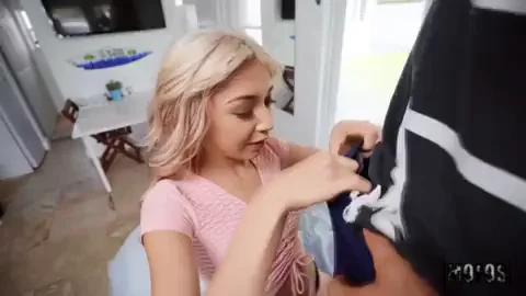 😈 Sia Lust, 19yo Slut Fucks Massive Cock 🍆💦