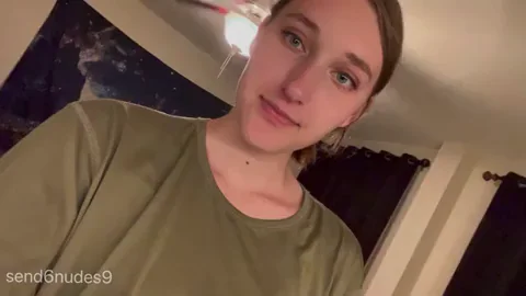 Rare Pussy Peek: Shy Babe Spreads for You 😈🍑