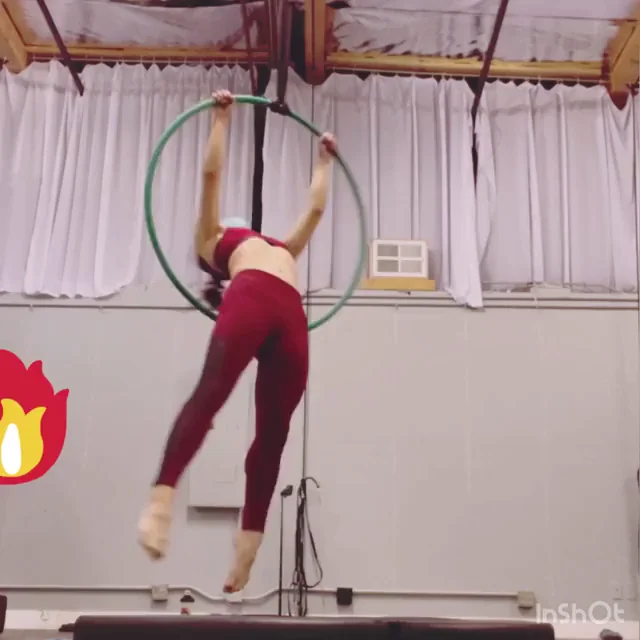 Pole Dance Fitness & Aerialist: Spinning all my worries away!