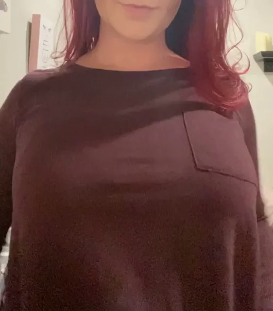 🔥 Redhead Slut Gets Naughty at Work, Flashing Her Juicy Tits 🍒💦