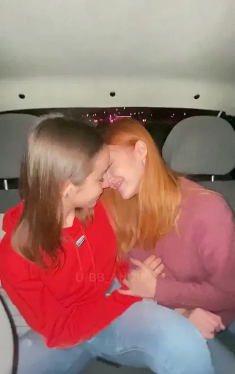 Friends with Benefits Car Giggle Sluts 😏💋🔥