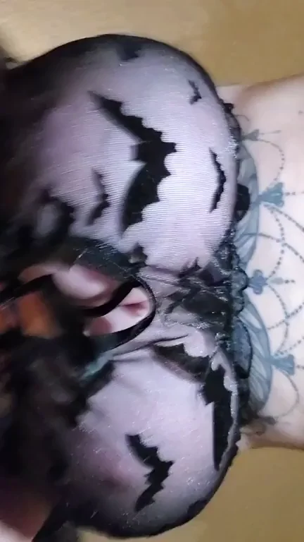 This girl's floppy hangers will drive you batty!