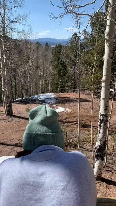 PAWG Forest Slut Teases Phat Ass in Gray Sweats 🍑🌲🔥