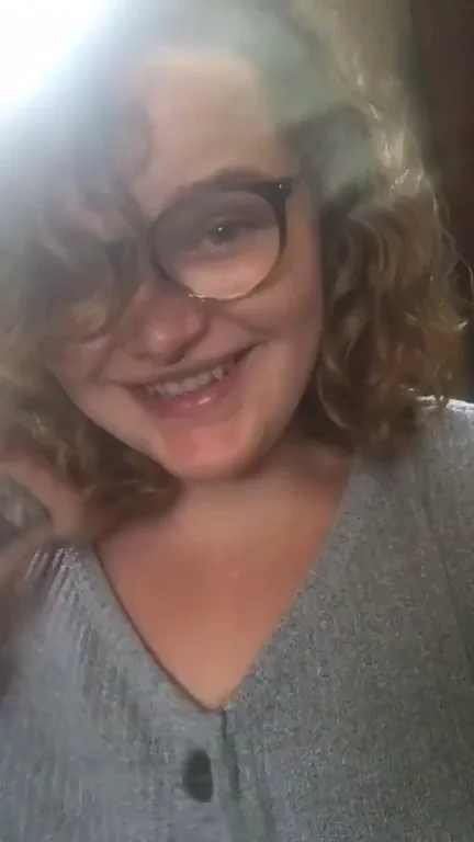 Chubby MILF Glasses Tease: Plump Curves Begging for Your Kiss
